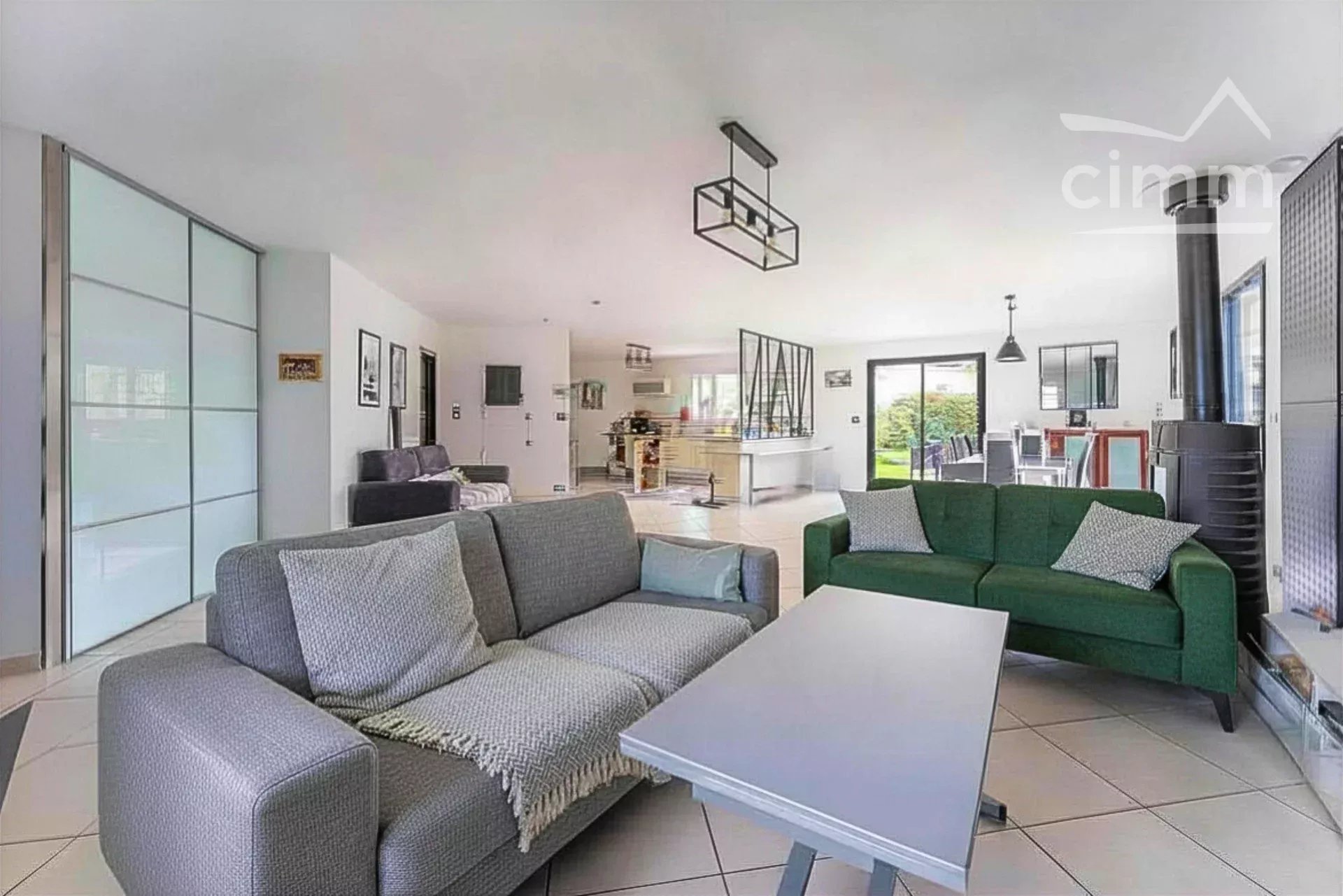 Maison individuelle à vendre à Saint-André-de-Cubzac – 7 chambres – 207 m²